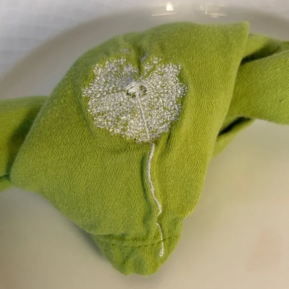 SET OF 6 VINTAGE LIME GREEN EMBROIDERED  SOFT CLOTH NAPKINS- RARELY USED - 18X18 - Picture 4 of 15